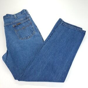 Vintage Wrangler Jeans Men 38 Med Meas 34x31 Straight Leg Med Wash Made in USA